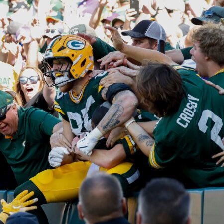 Такер Крафт и Брайан Бранч возглавляют Команду недели 2 Madden NFL 26